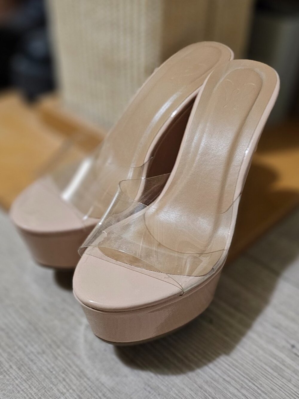 Clear wedges